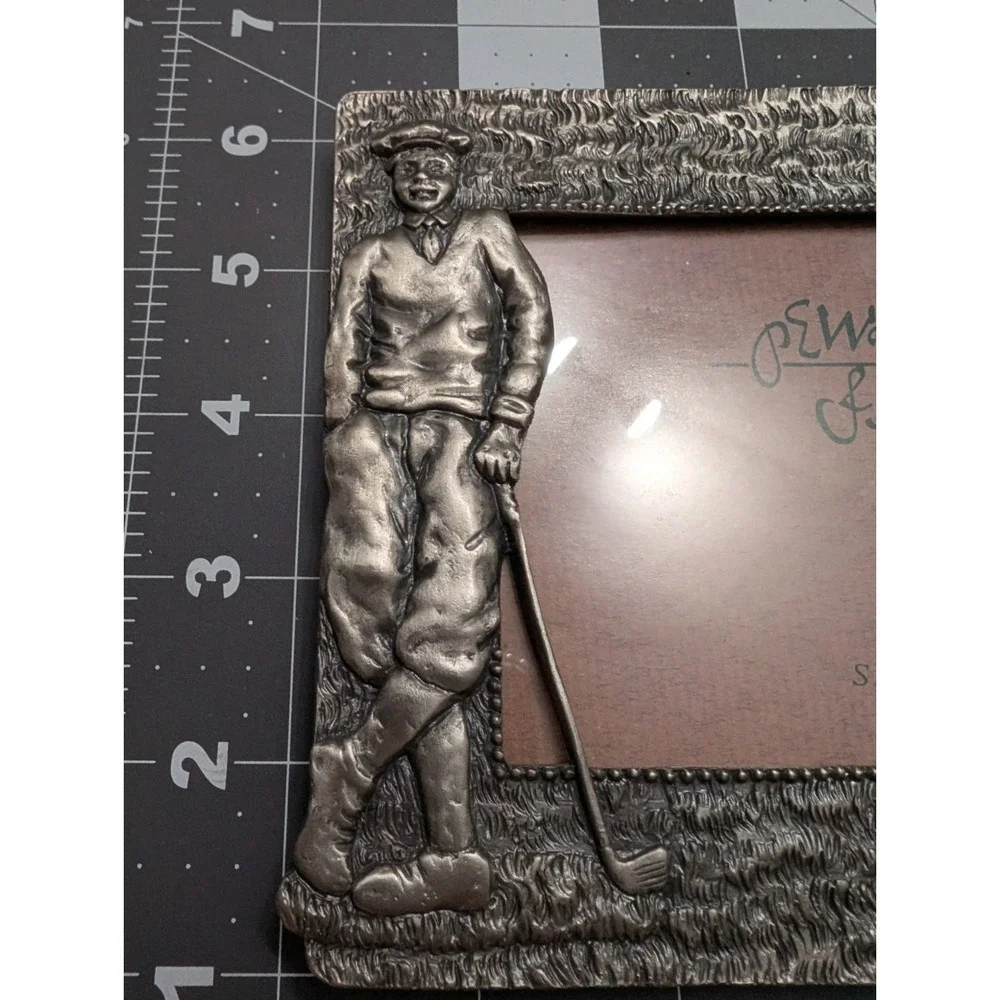 Pewter Frames Golfter on‎ Grass pewter from 5 x 3.5 table top style Taiwan Made